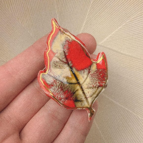 Vintage Handmade Ceramic Autumn Leaf Brooch Pin - Picture 6 of 8